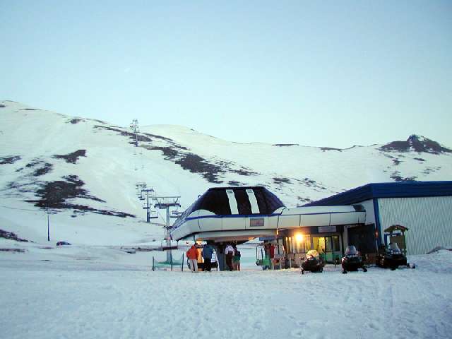 Falakro ski center The Falakro Ski Centre is located on the mountain Falakro of the prefecture of Drama, at the location Choros, of 1800m altitude and abstains 43klm from Drama. It disposes 20 tracks of 24klm total length, covered with snow until the heart of spring, natural tracks of every level of difficulty, with four seats, two seats and 7 single seat lifts.