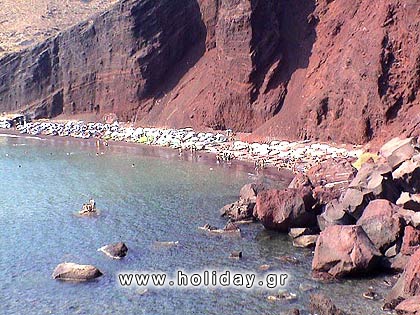 The red beach The red beach with her infrequent beauty, constitutes a unique natural phenomenon.