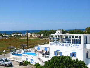 HONEYMOON BEACH APARTMENTS