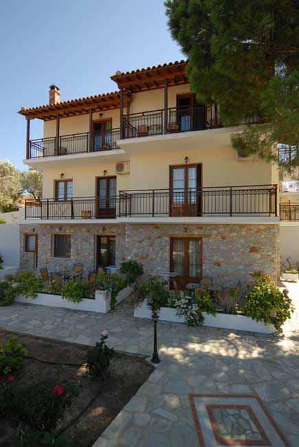 SKIATHOS ISLAND SUITES