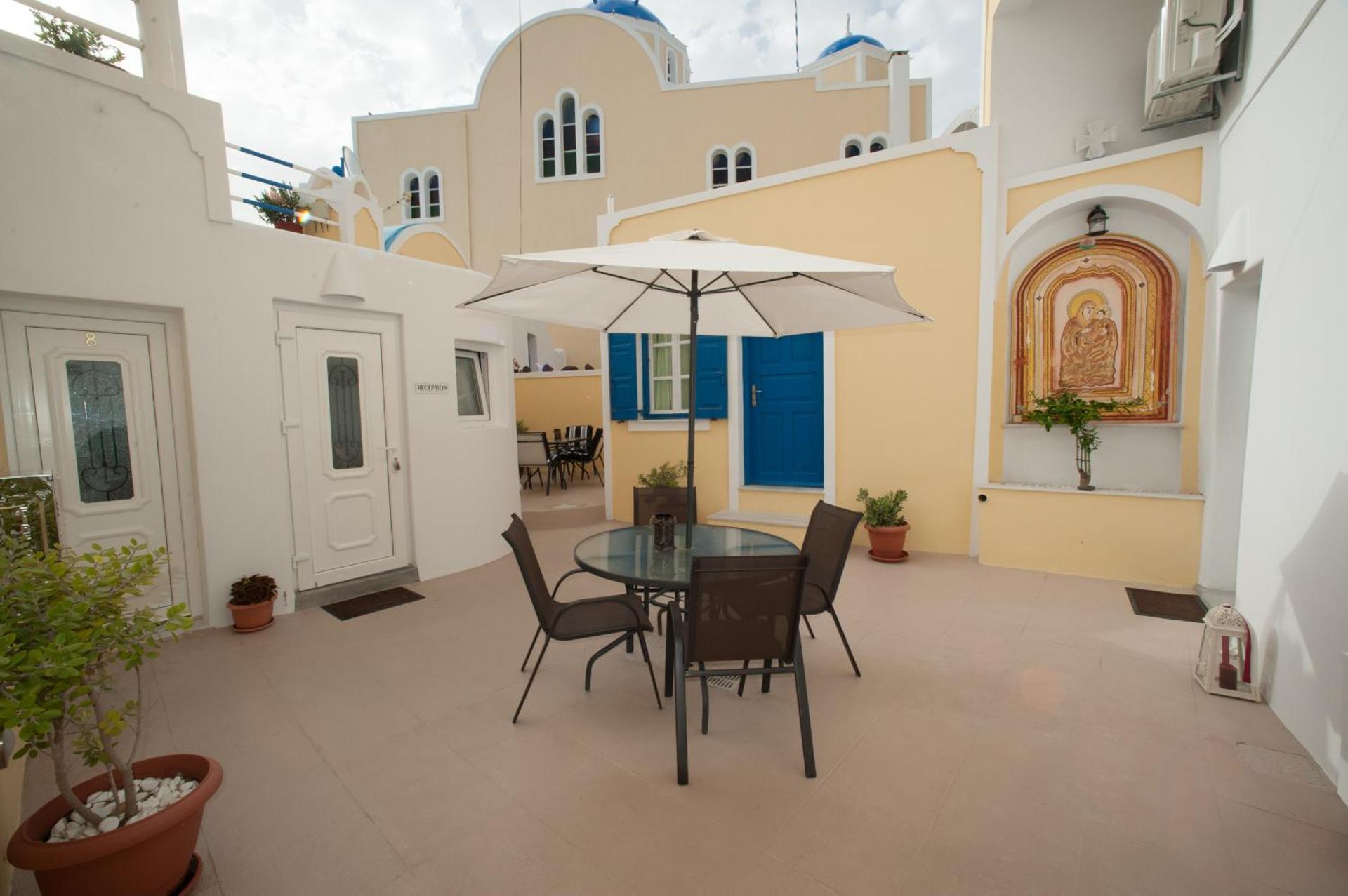 LEFTERIS TRADITIONAL ROOMS