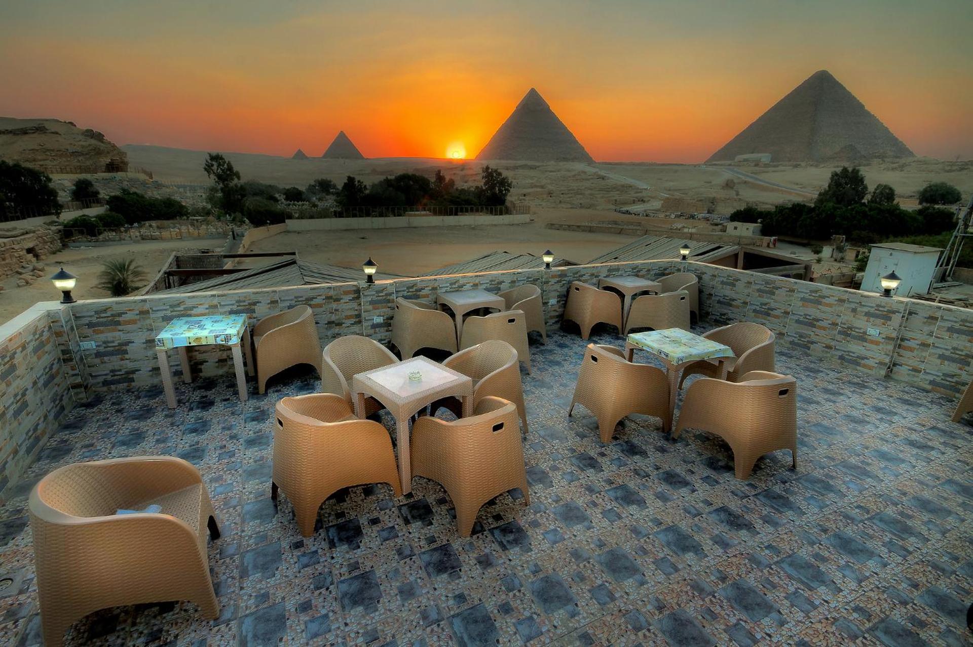 TUT PYRAMIDS VIEW HOTEL