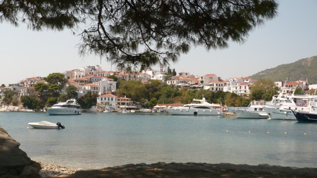 SKIATHOS TOWN PHOTO