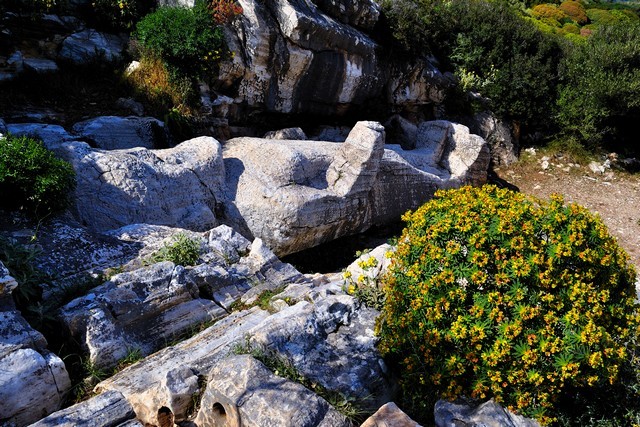 Kouros Apollonas