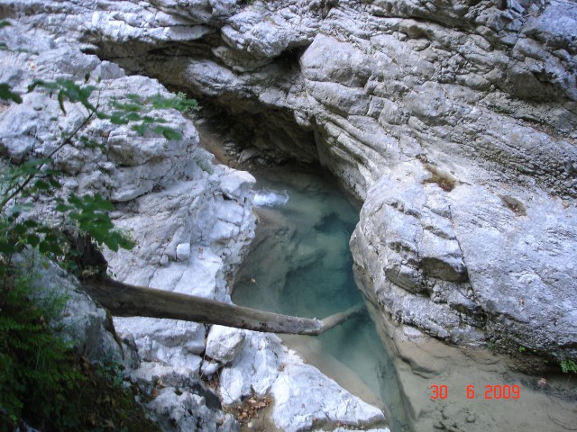 Nidri waterfall