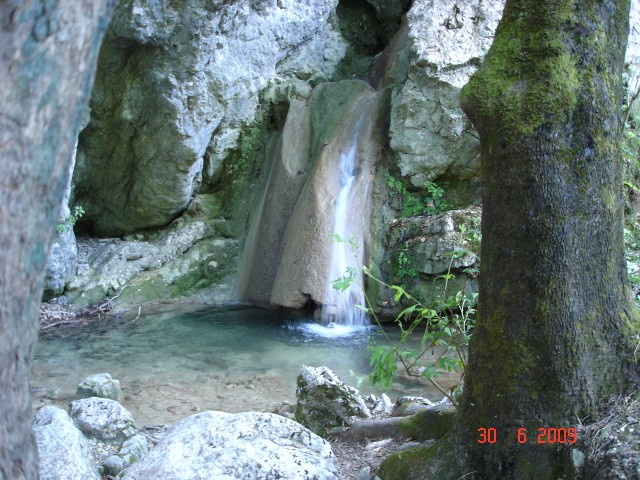 Nidri waterfall