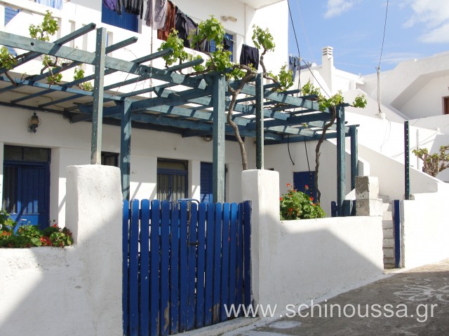 Chora village | Schinoussa