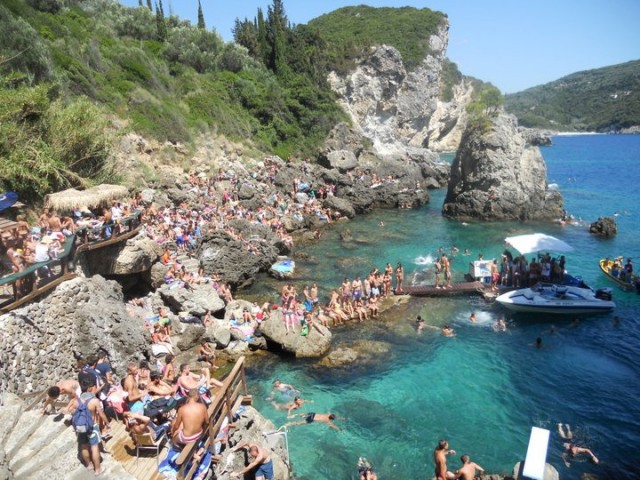 La Grotta Bay 