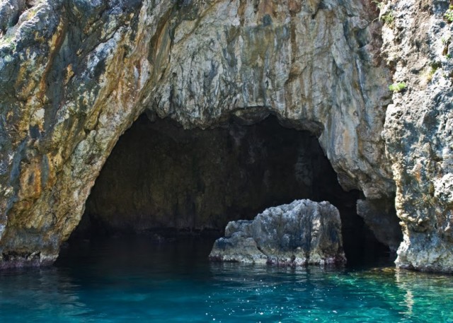 nausica cave