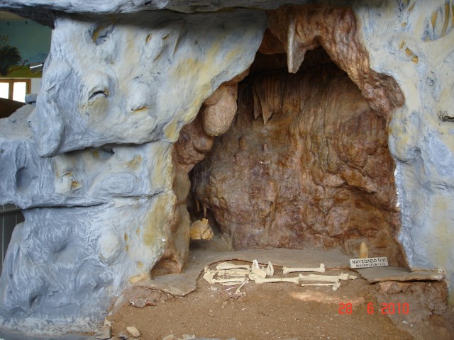 Petralona cave