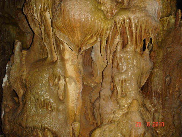 Petralona cave