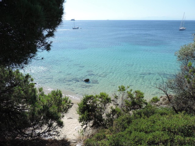 Ampelakia beach