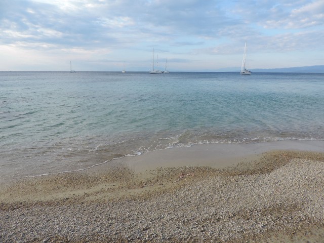 Ampelakia beach