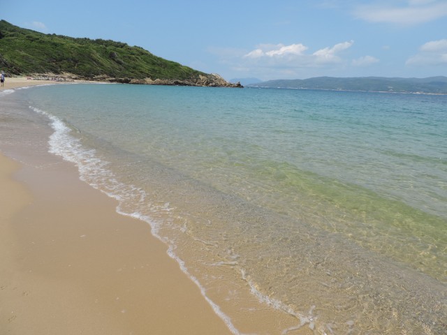 Mandraki beach