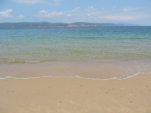 Mandraki beach