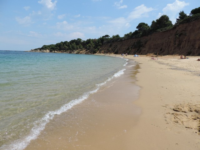 Mandraki beach