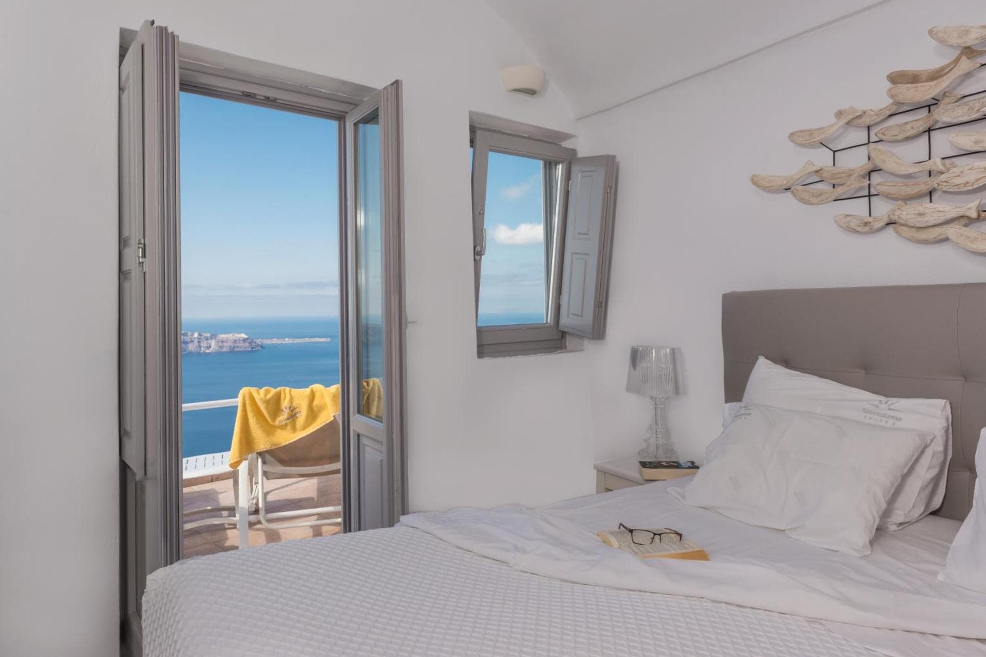 Junior Suite with Caldera View