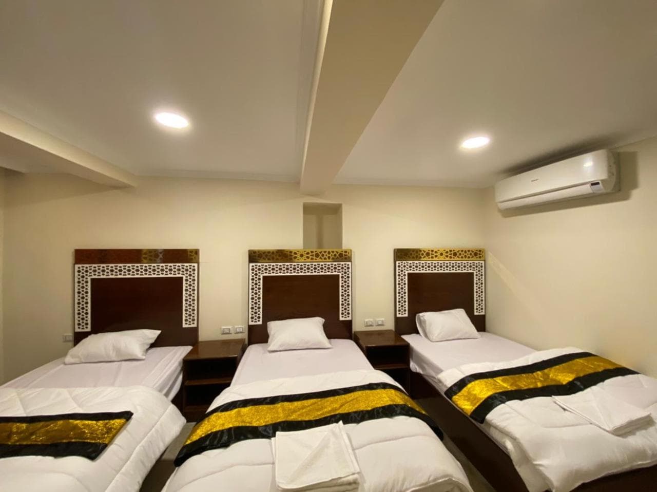 PYRAMIDS HEIGHT HOTEL