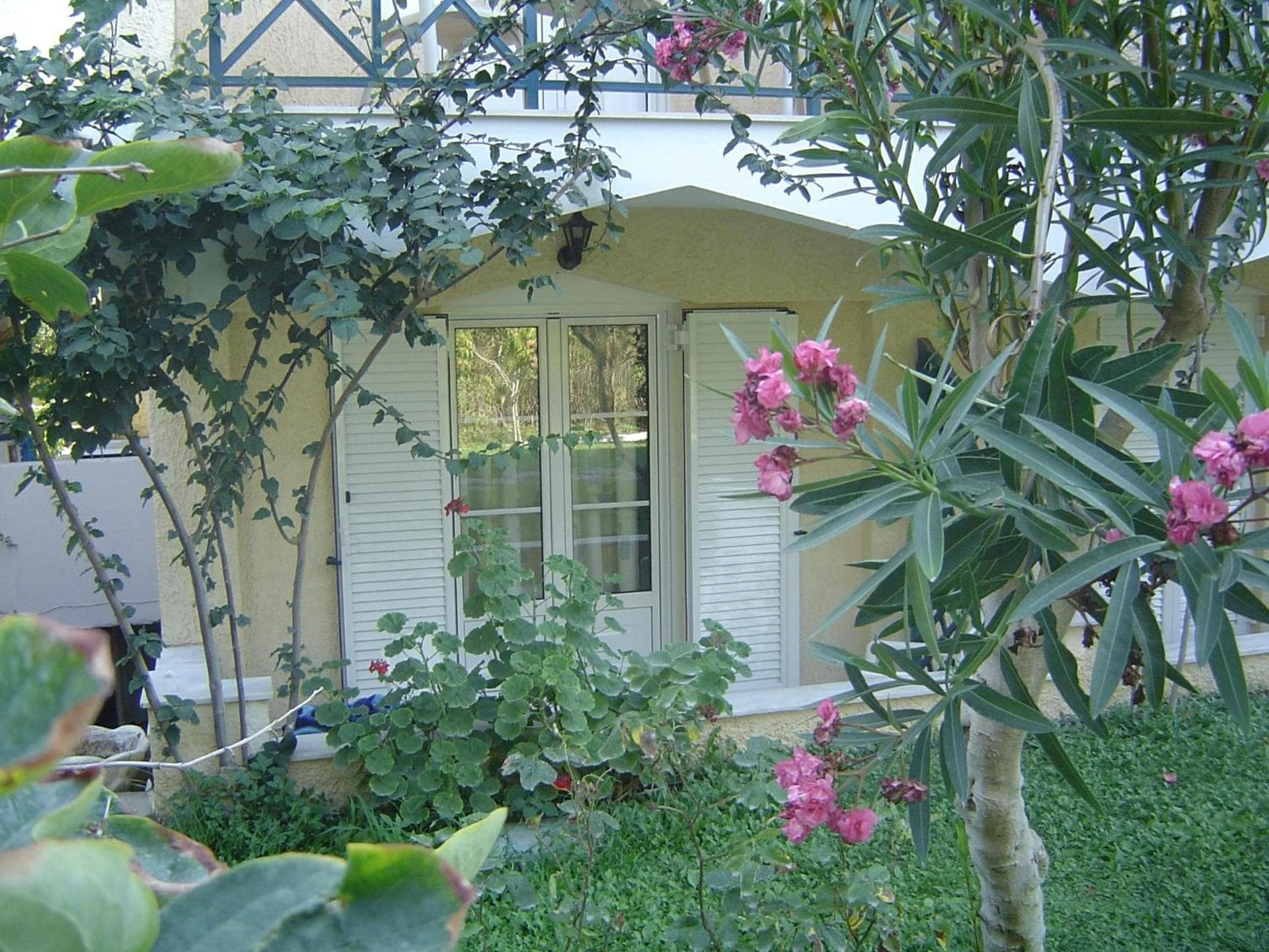 Economy Twin Room (Ground Floor)