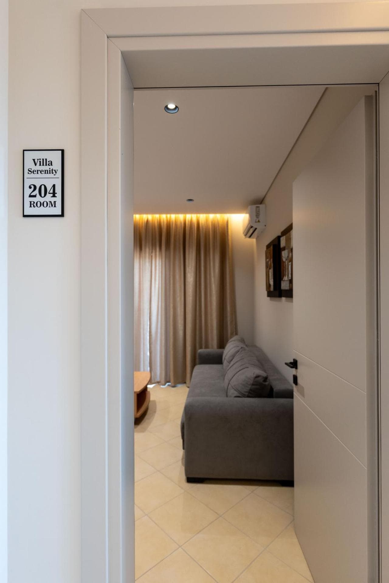 Deluxe One-Bedroom Apartment with Garden View