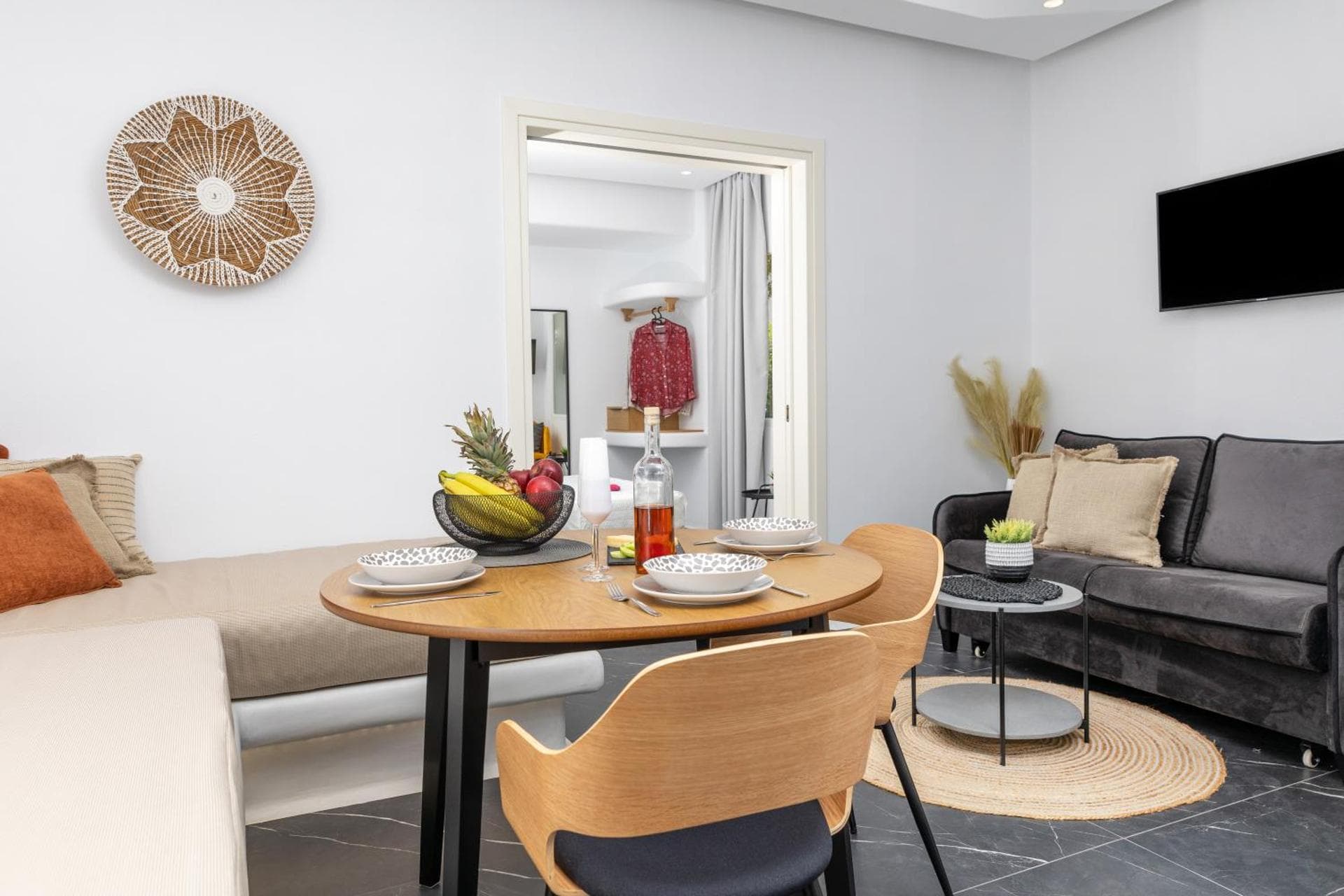 VINO LUXURY SUITES