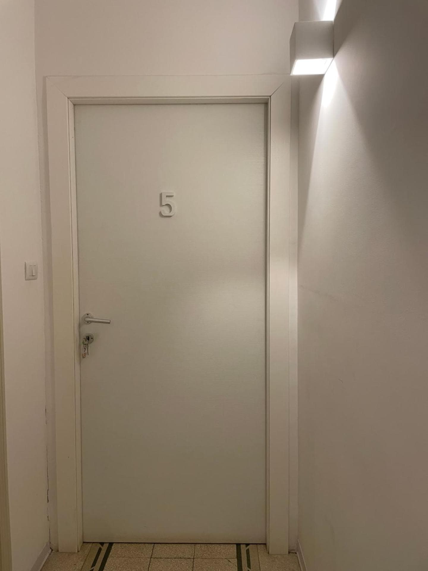 Deluxe Room (2 Adults + 1 Child)