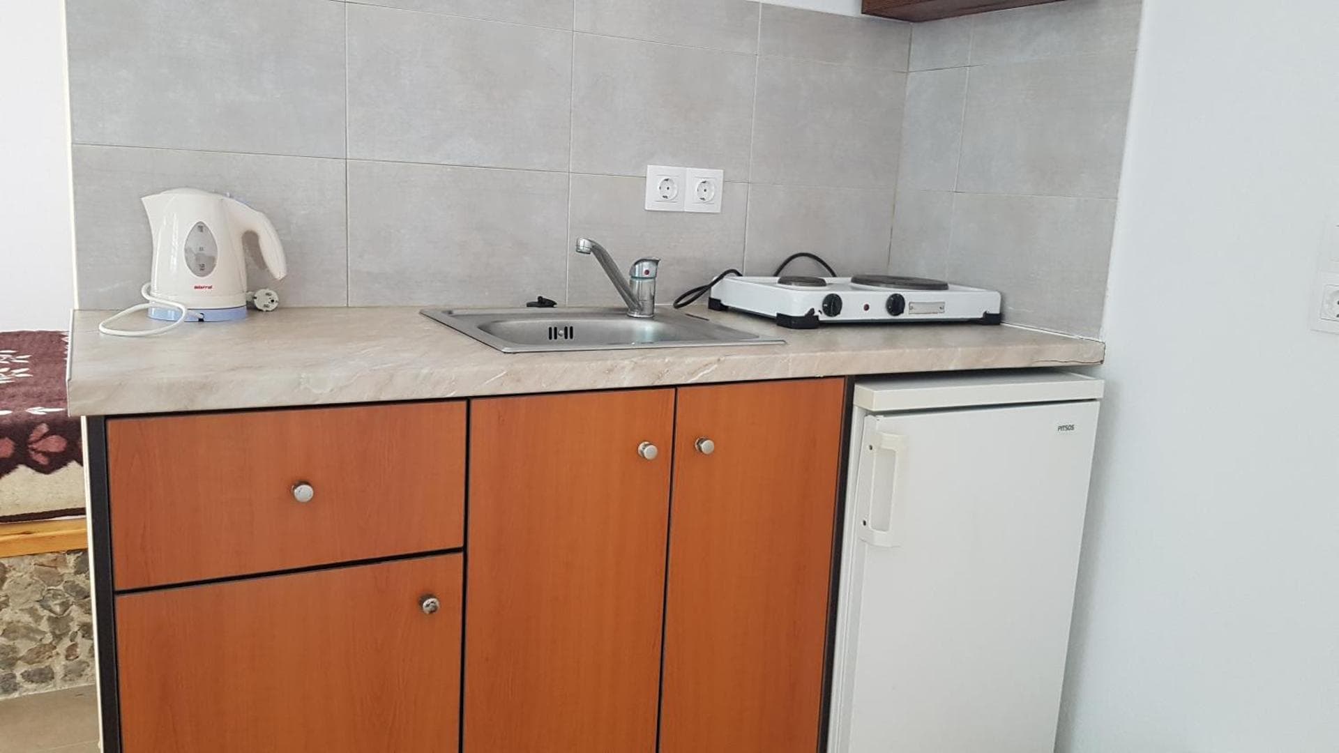 Studio (3 Adults)