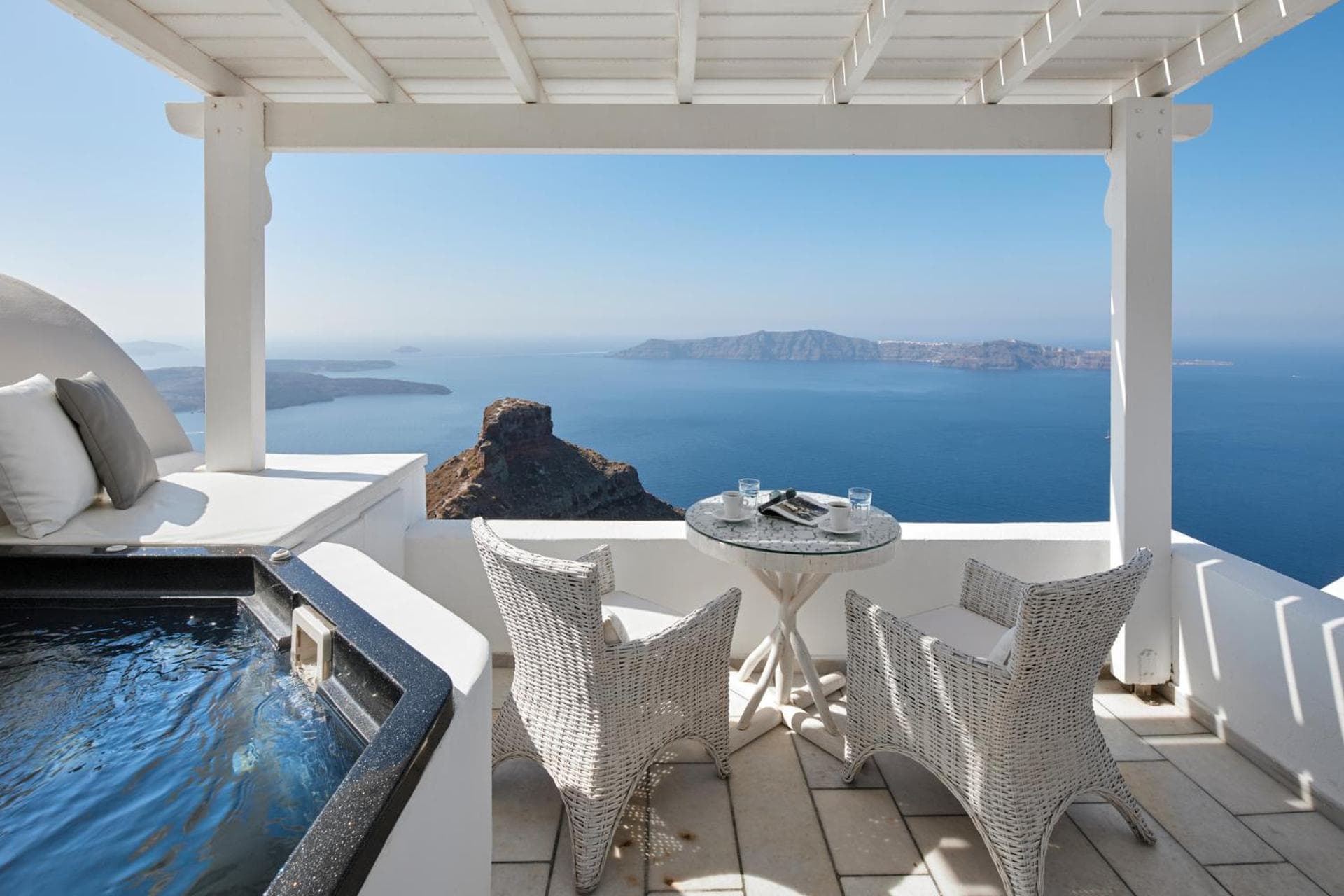 Superior Suite with Hot Tub and Caldera View