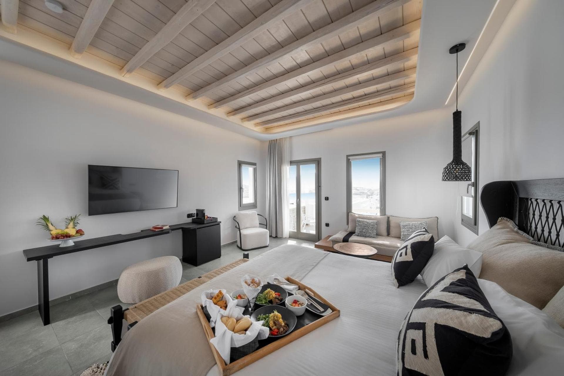Cozy Suite with Private Pool