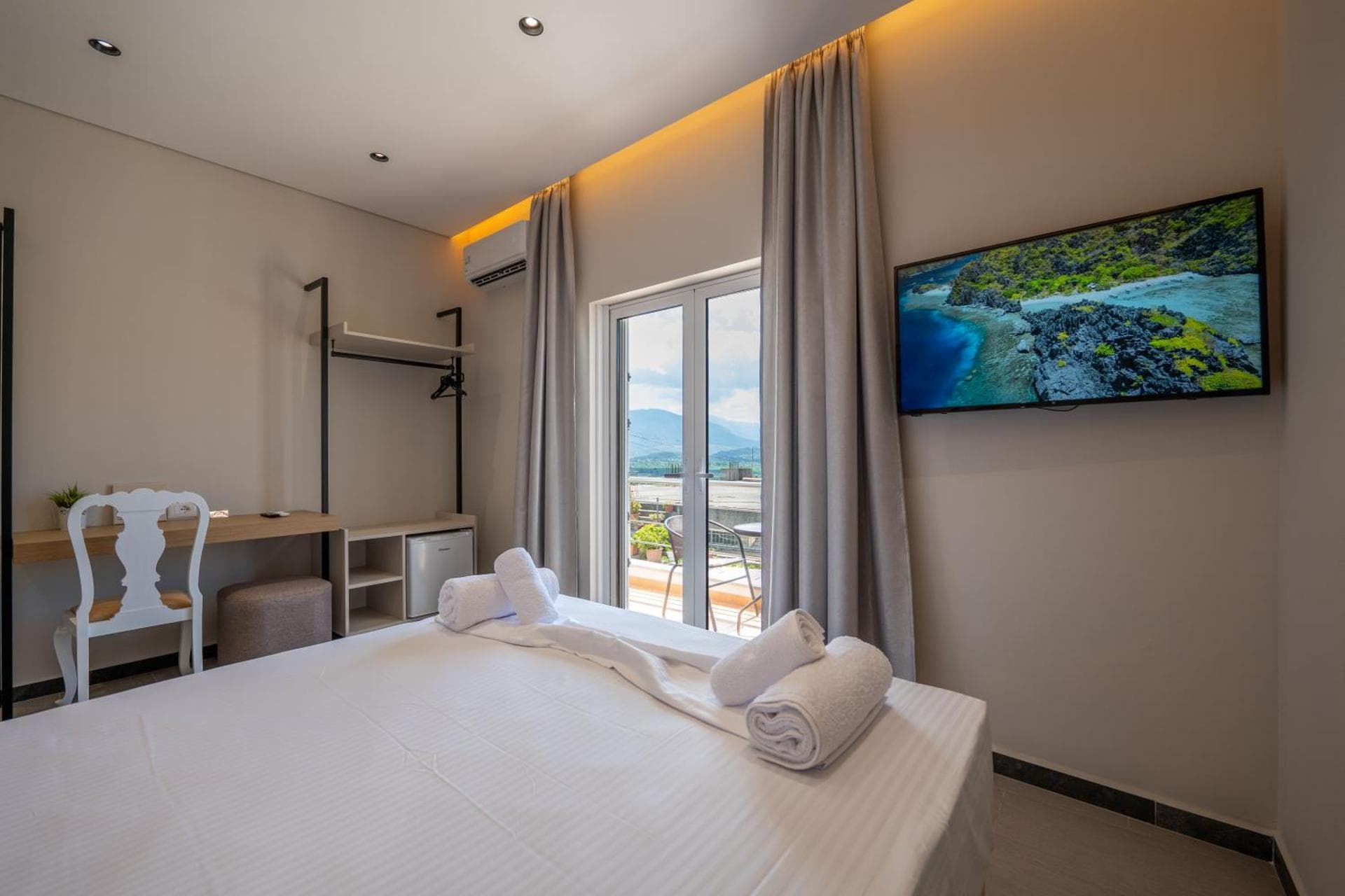 Deluxe Double Room with Balcony