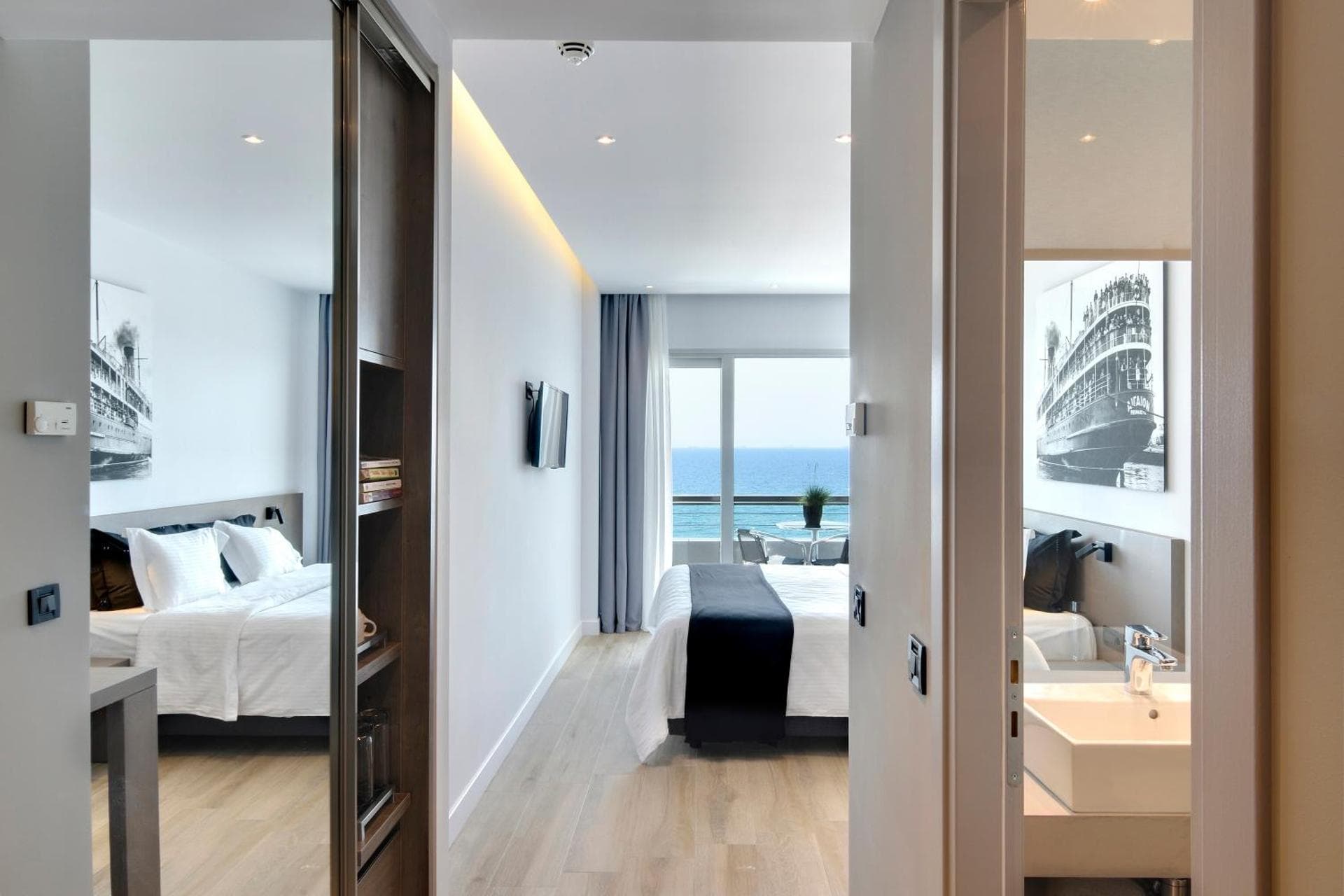 Double or Twin Room with Sea View