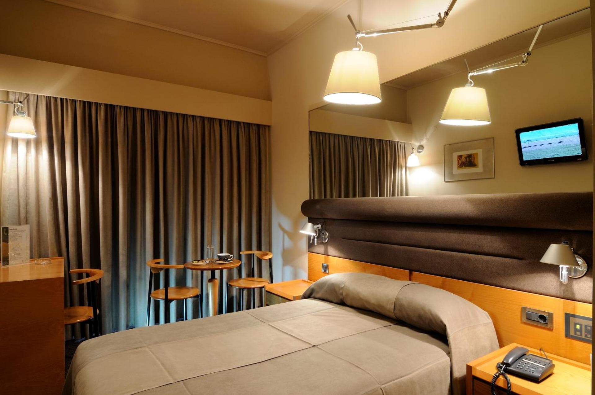 MANIATIS HOTEL