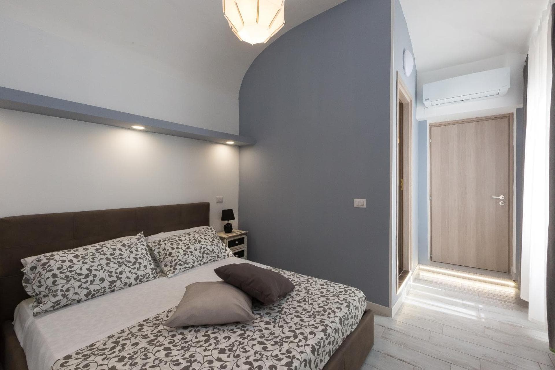 Quadruple Room with Private Bathroom