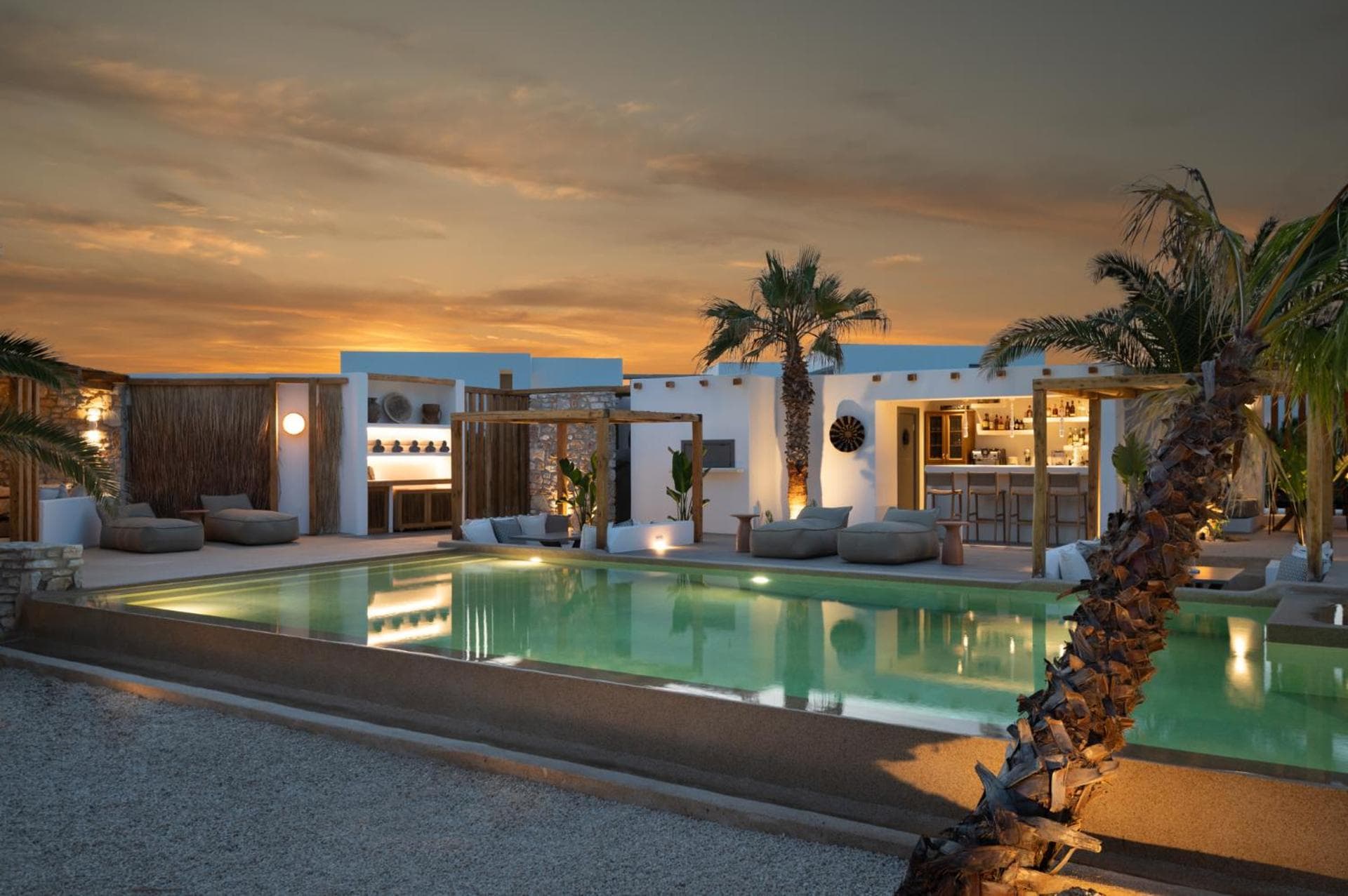 KOSMITIS SUITES & VILLAS