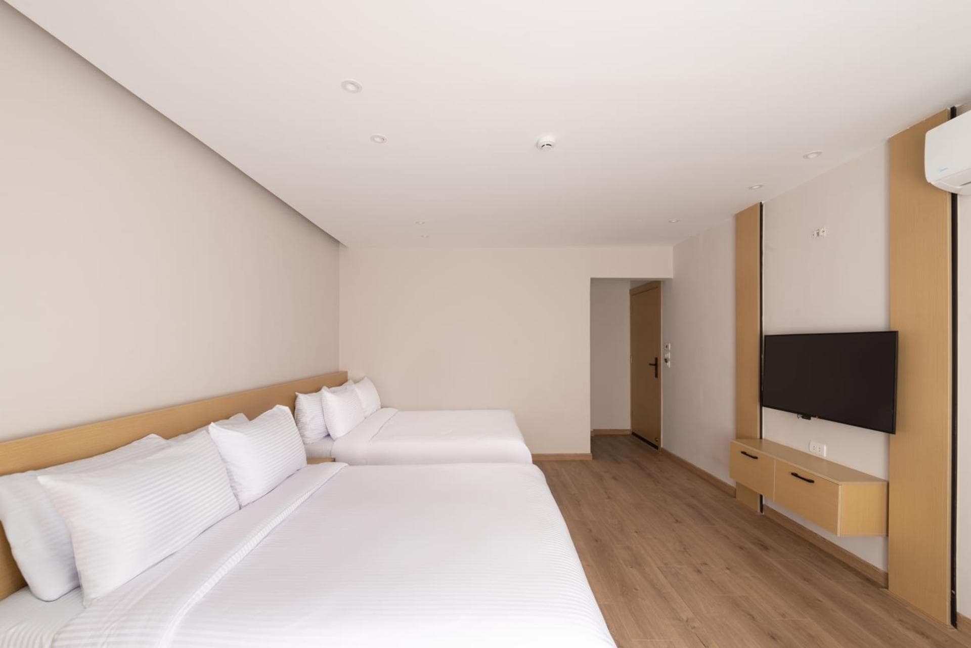 Comfort Quadruple Room