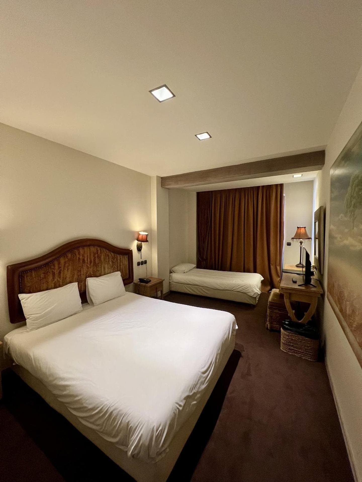 MAINALON RESORT