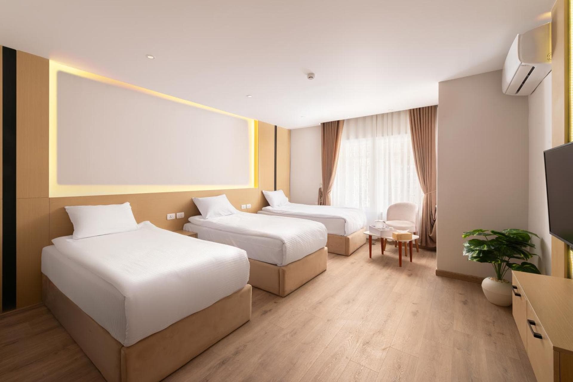 Comfort Triple Room