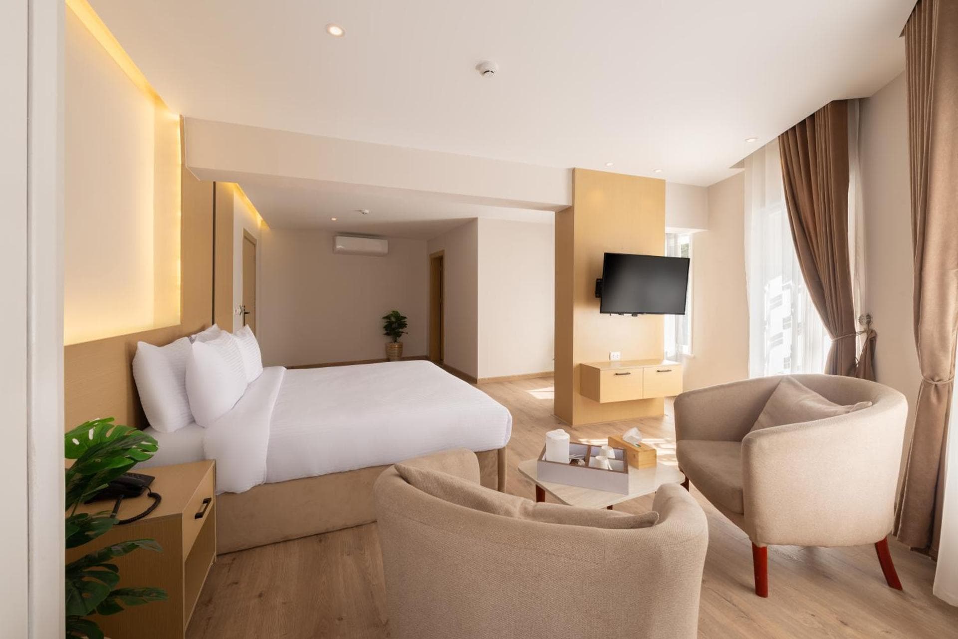 Deluxe Junior Suite