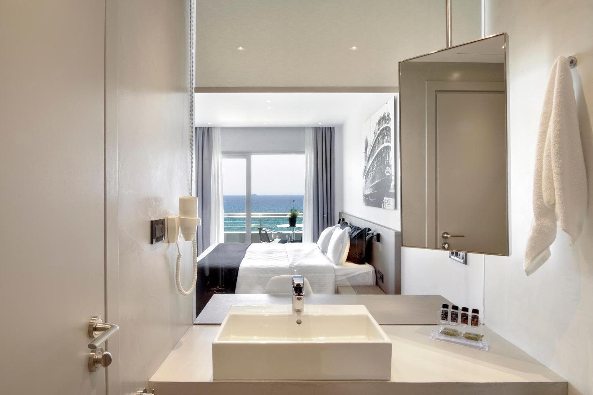 POSEIDON HOTEL