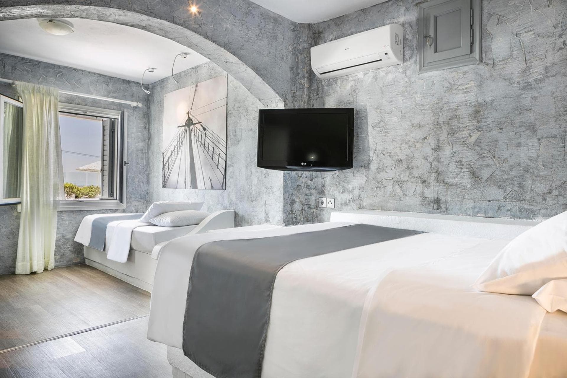 Triple Room with Pool View