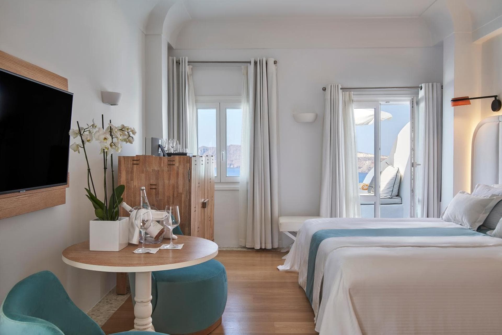 Wet Junior Suite with Open Air Jetted Tub & Caldera View