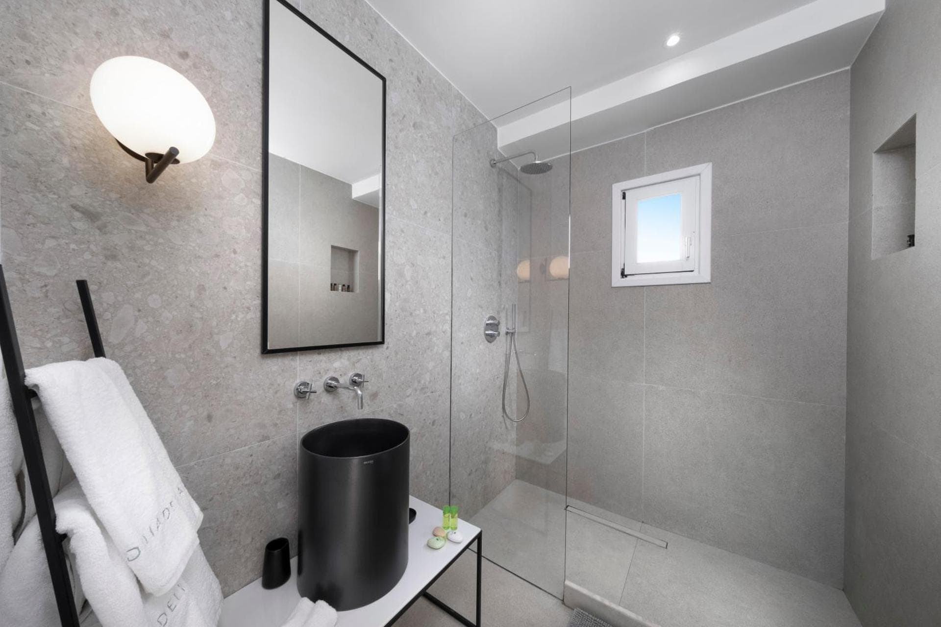 Junior Suite with Sea View and Hot Tub