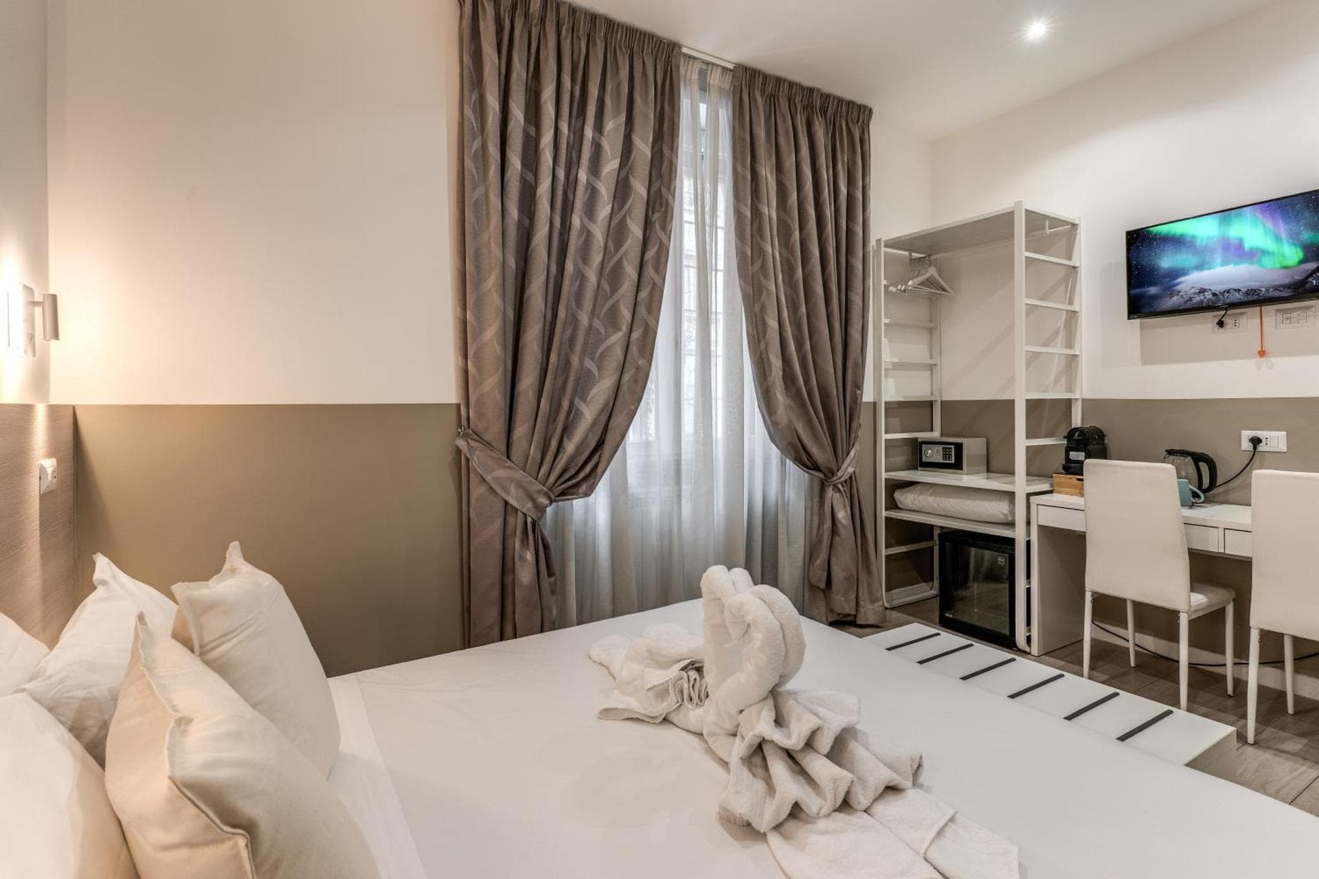 A TOUCH OF ROME GUESTHOUSE