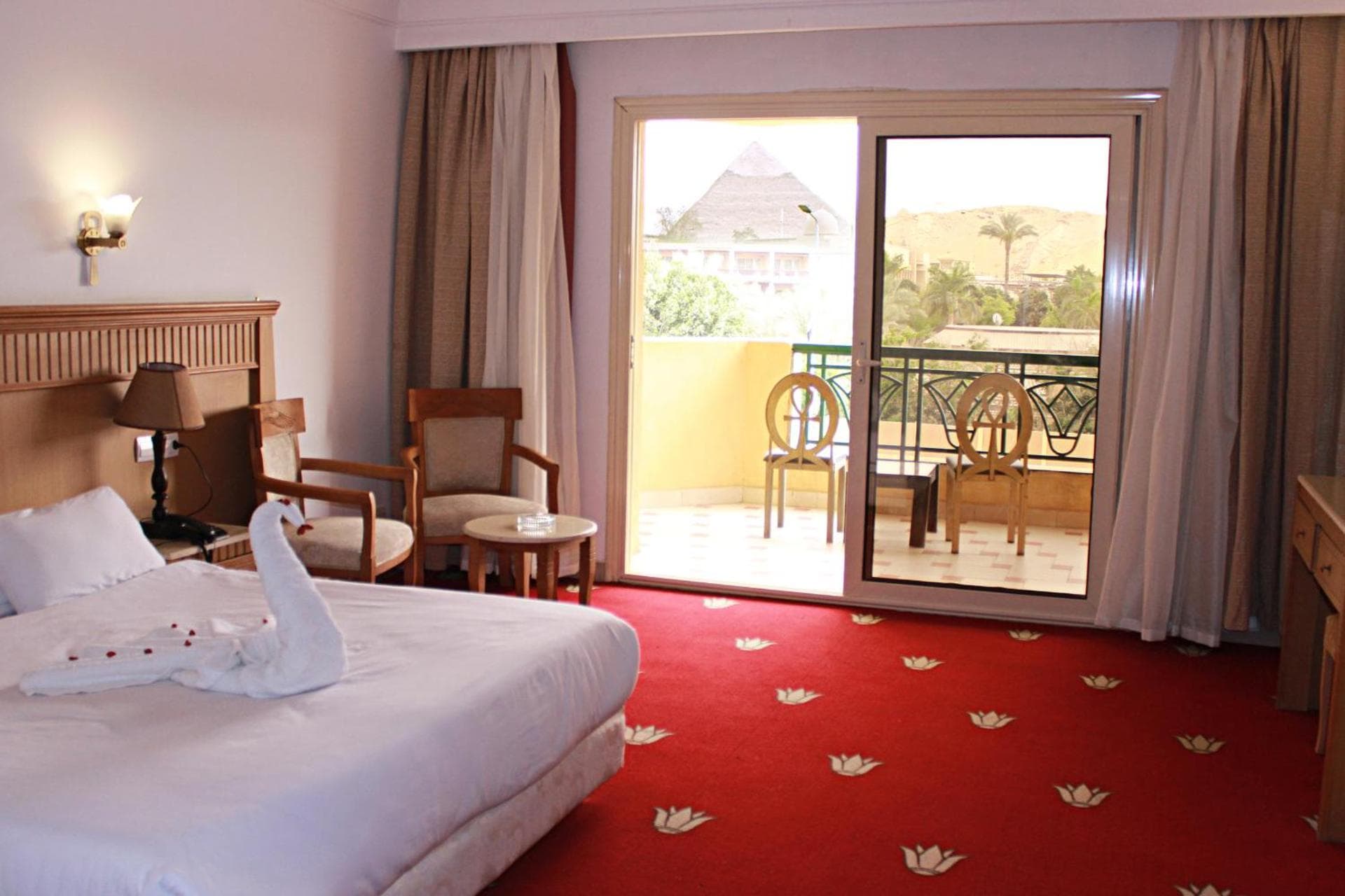 Superior Single Room with Pyramids View