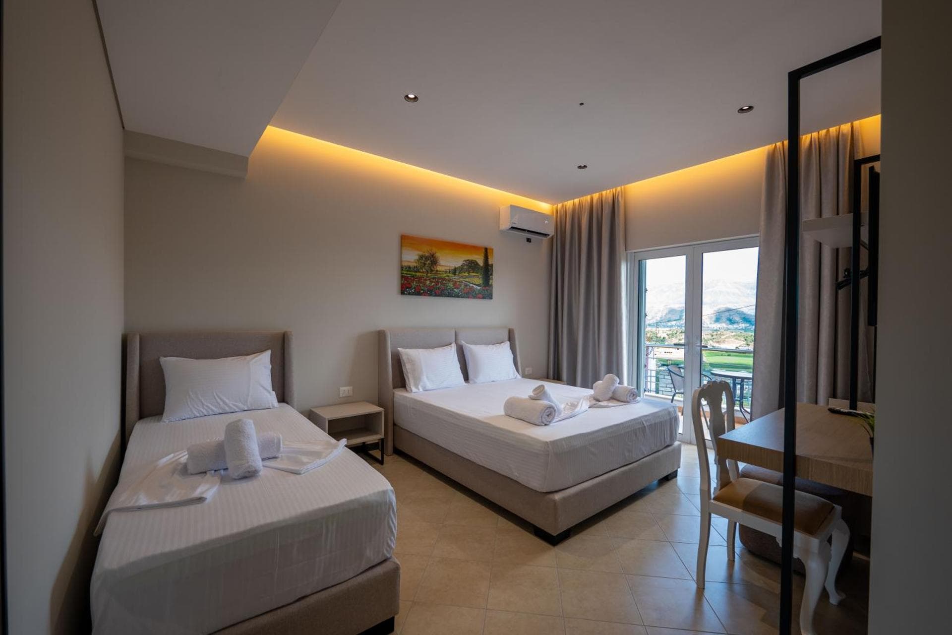 Triple Room with Mountain View