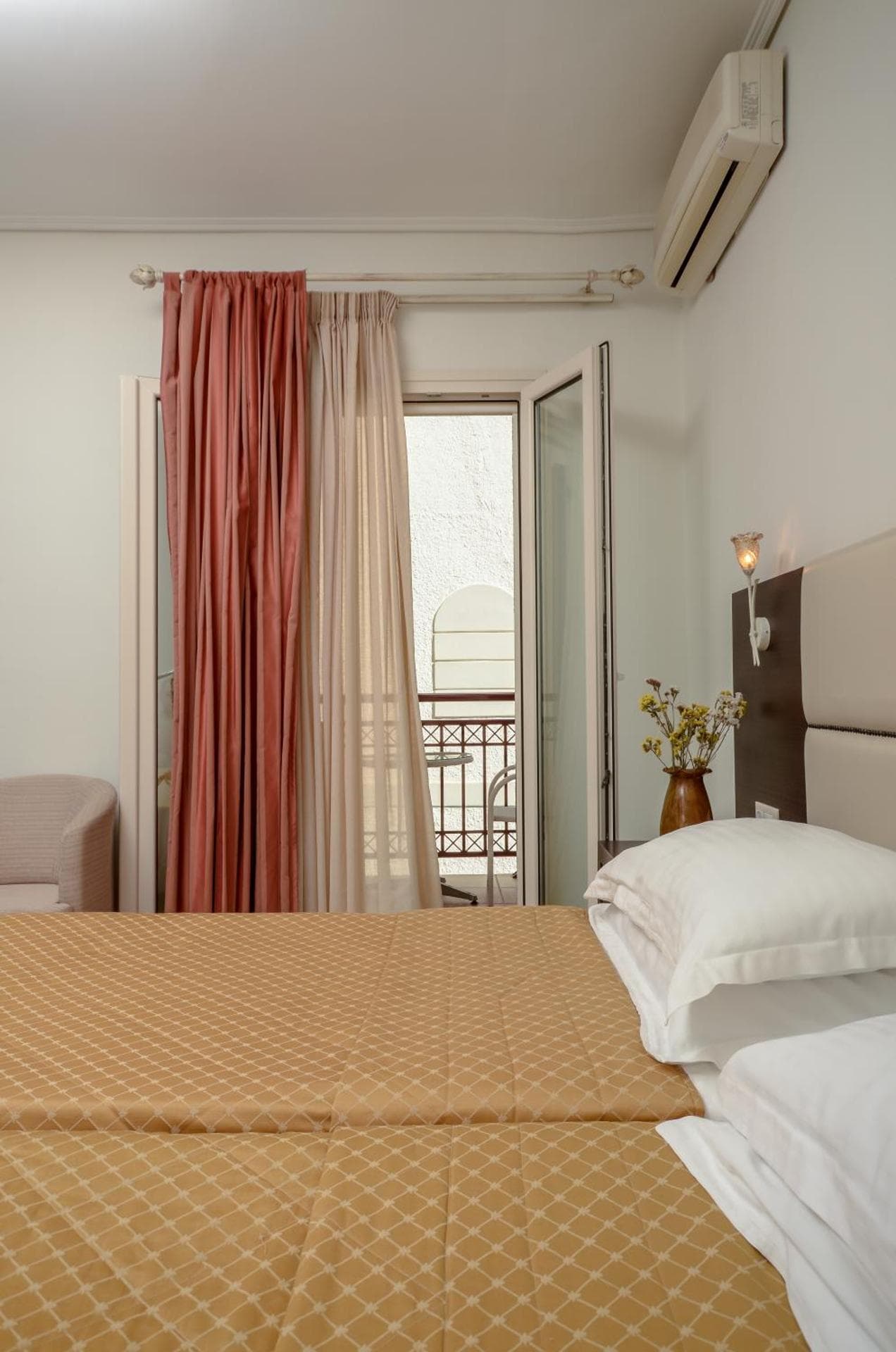 Economy Room