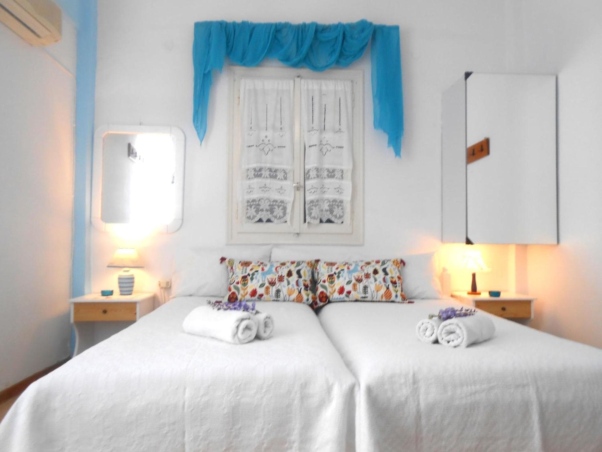 Economy Triple Room