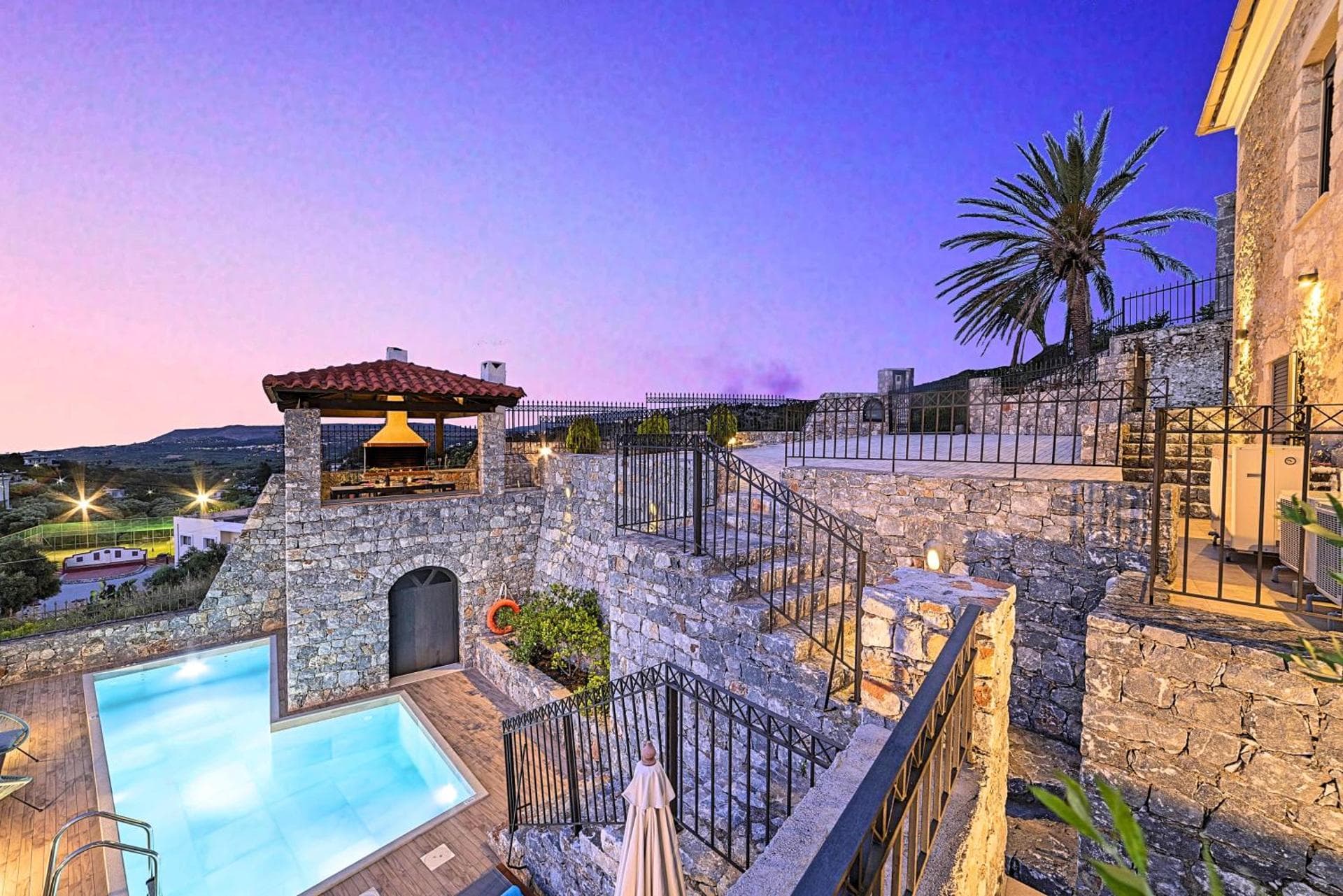 ACROTHEA VILLA HEATED POOL