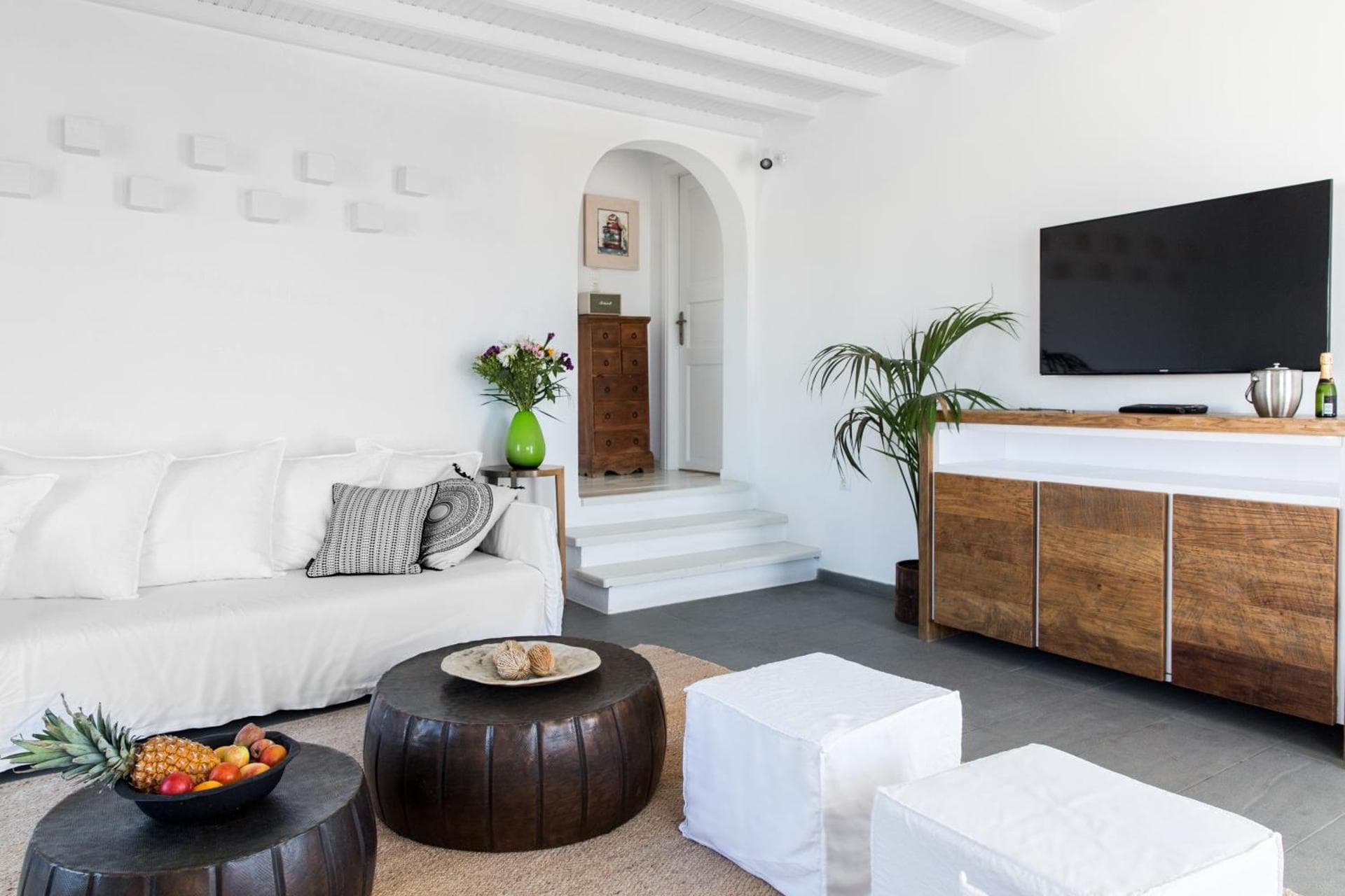 Deluxe Two-Bedroom Suite with Outdoor Hot Tub