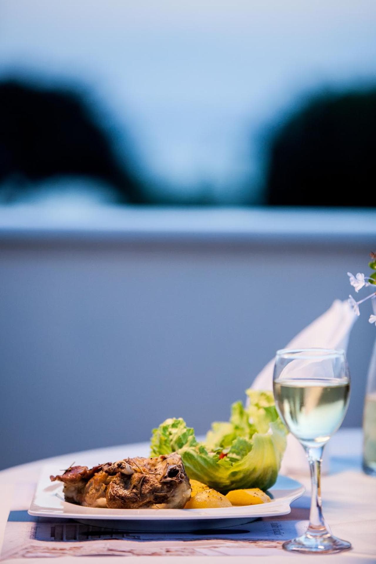 ATHINA STUDIOS AND SUITES PLAKA